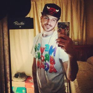 Meet your Posher, Tee-j